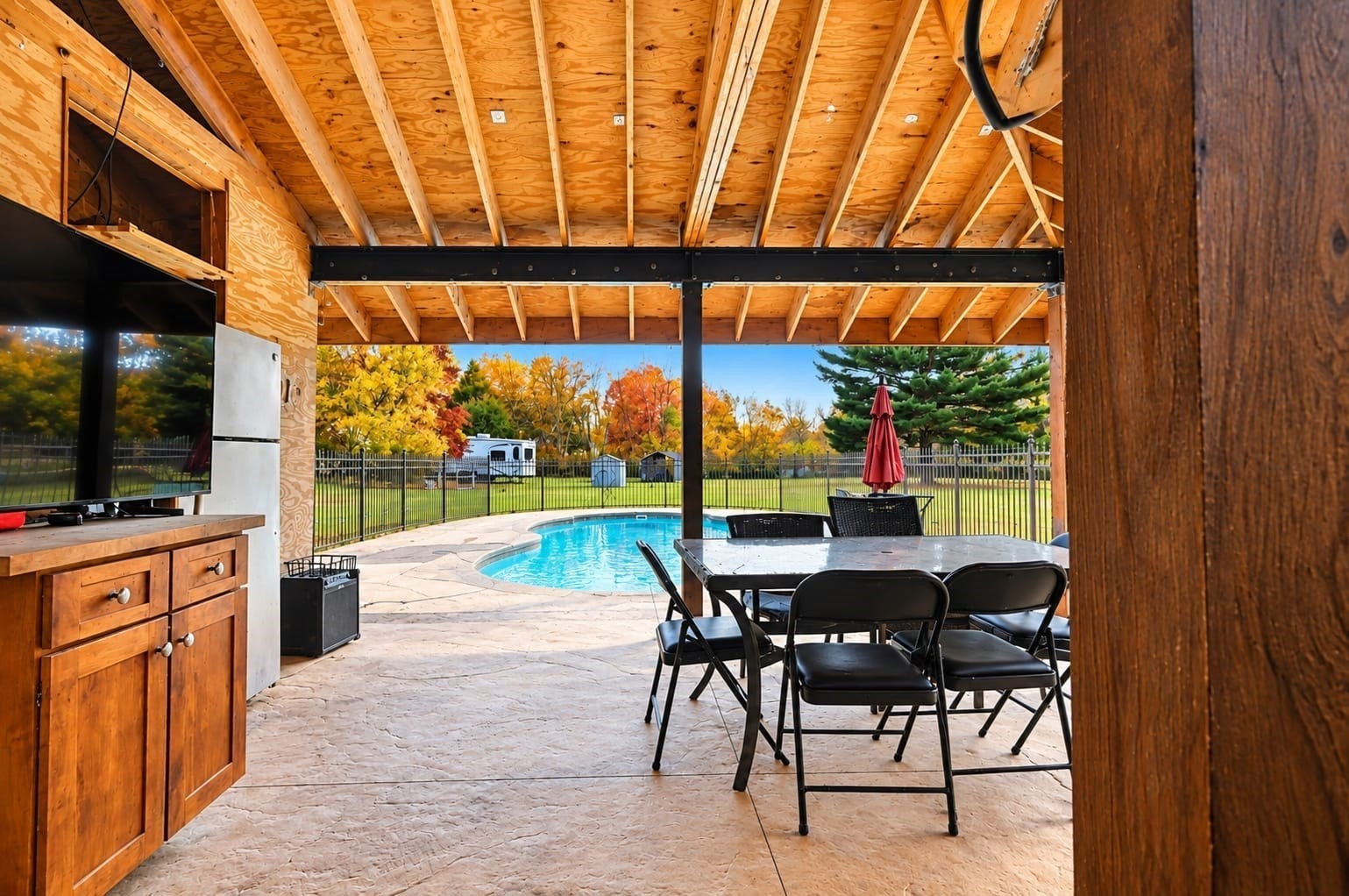 main property photo 18