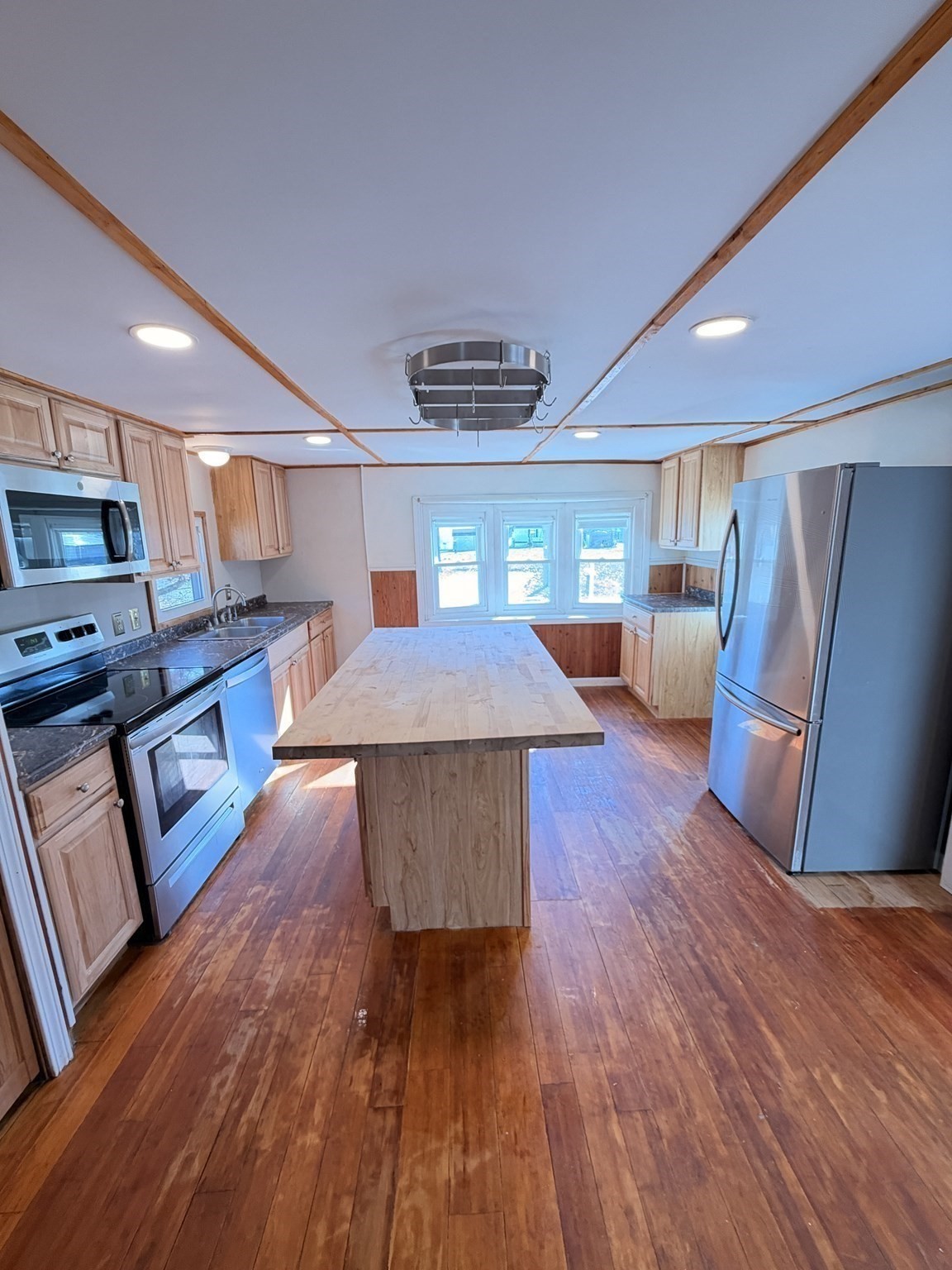main property photo 5