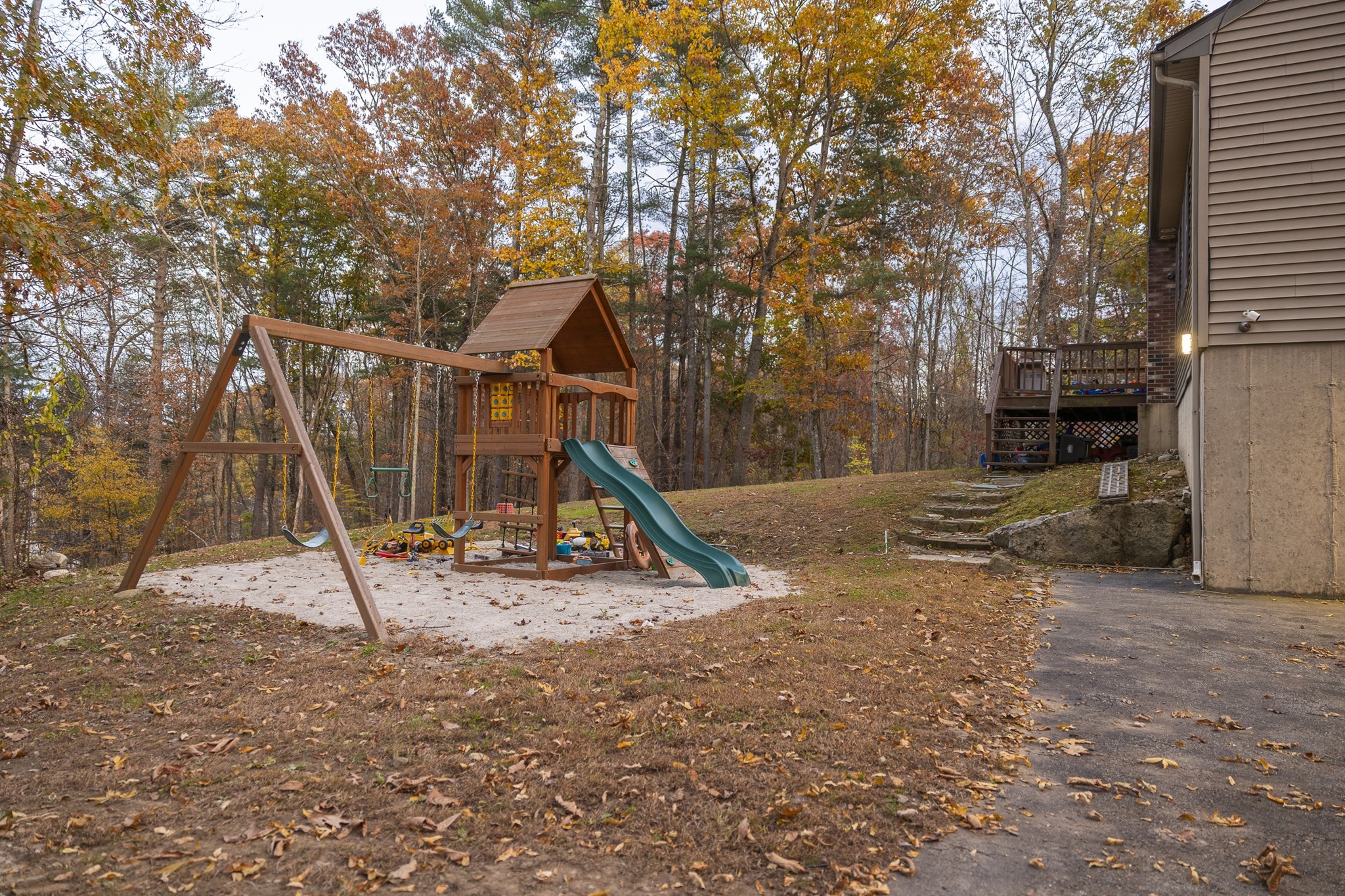 main property photo 24