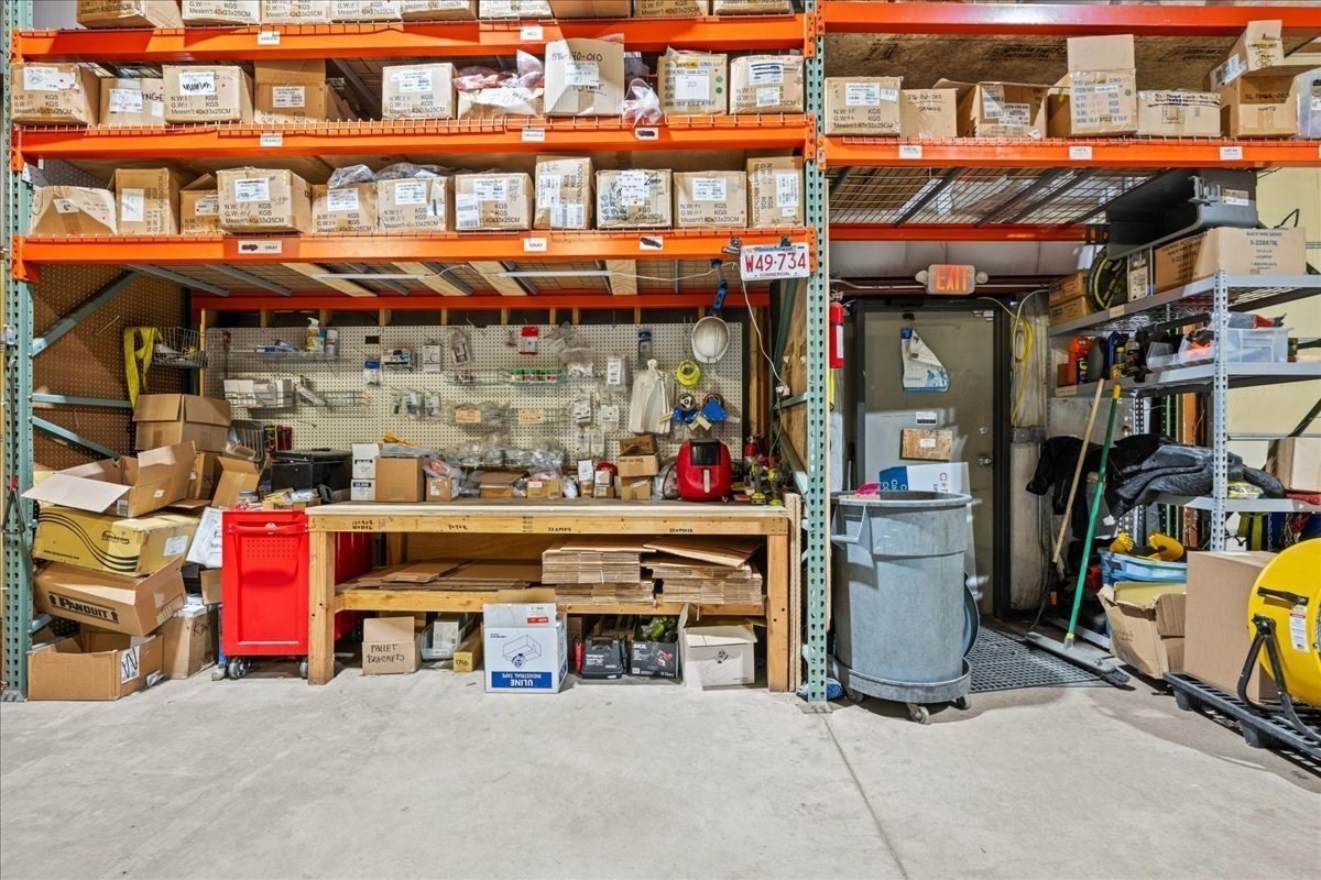 main property photo 23