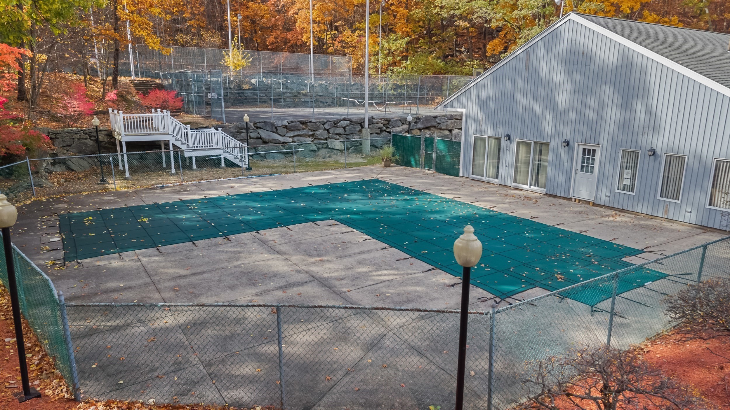main property photo 24