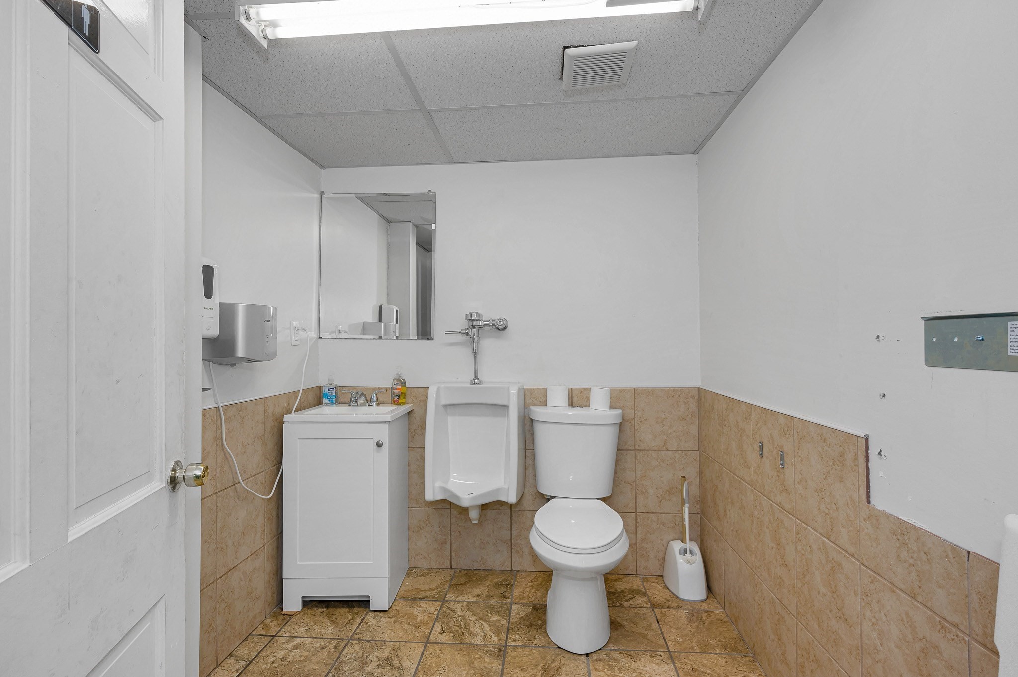 main property photo 12