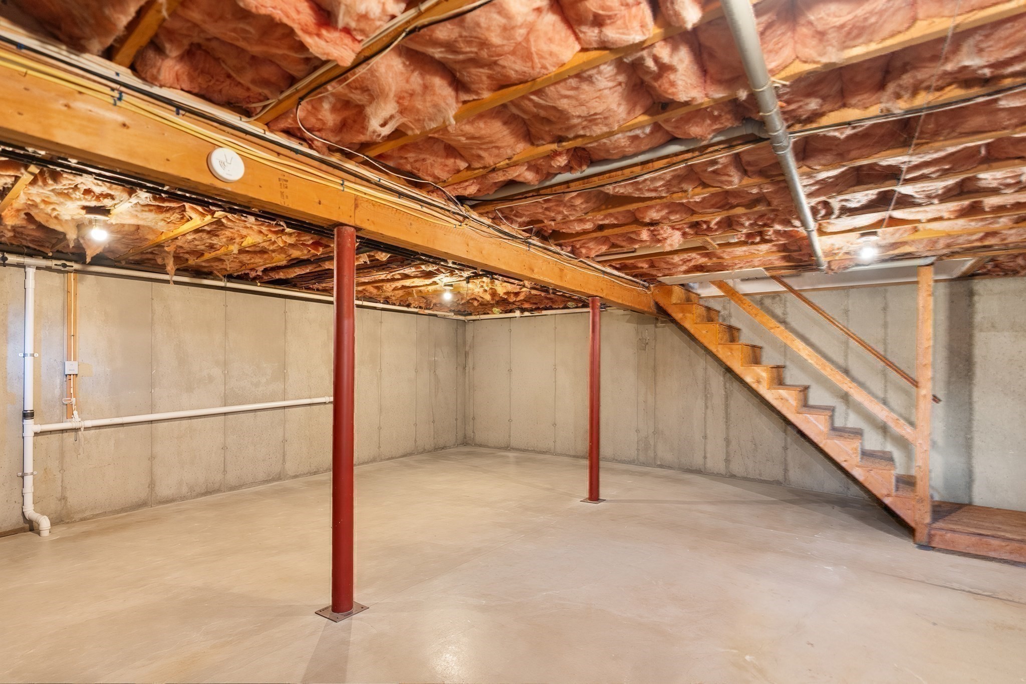 main property photo 25