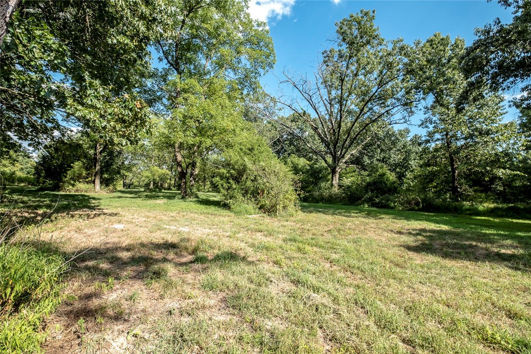 main property photo 11