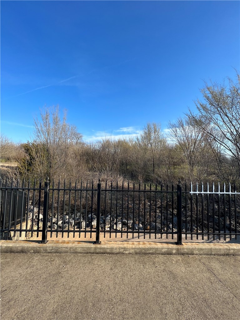 main property photo 7