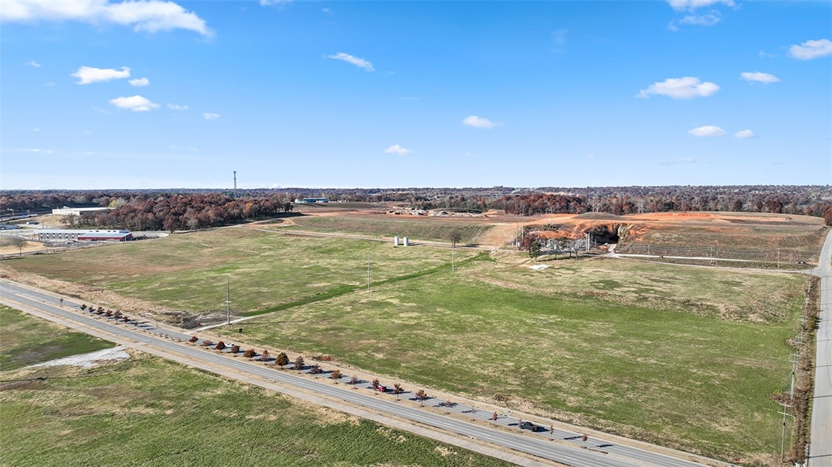 main property photo 13