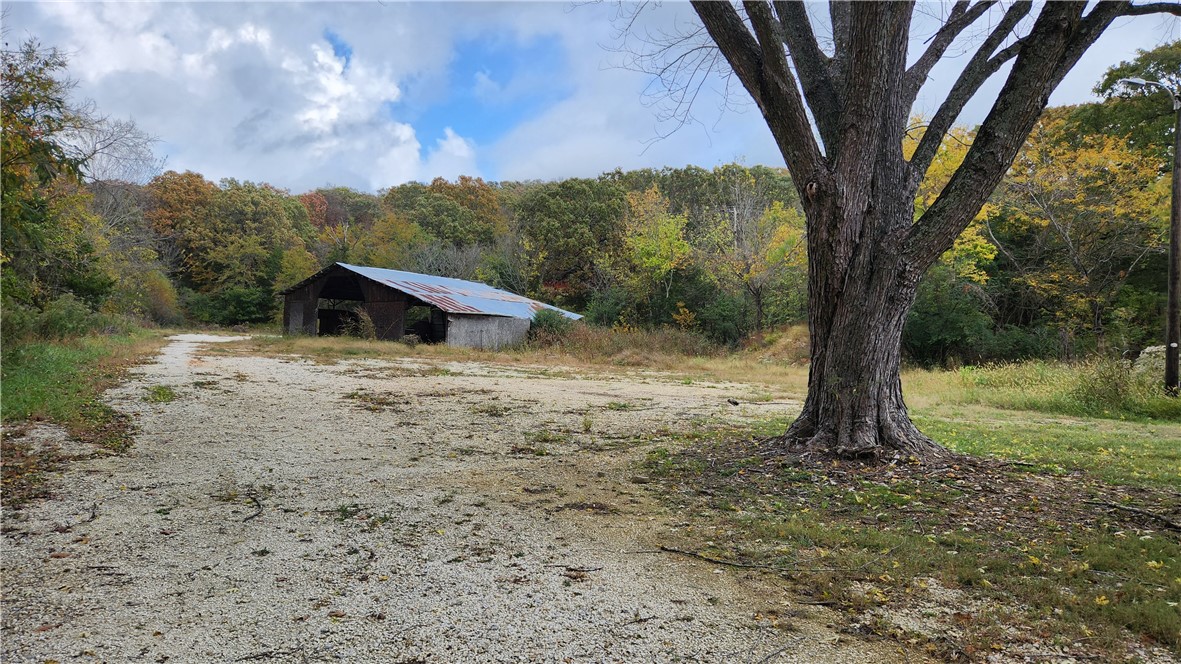 main property photo 7
