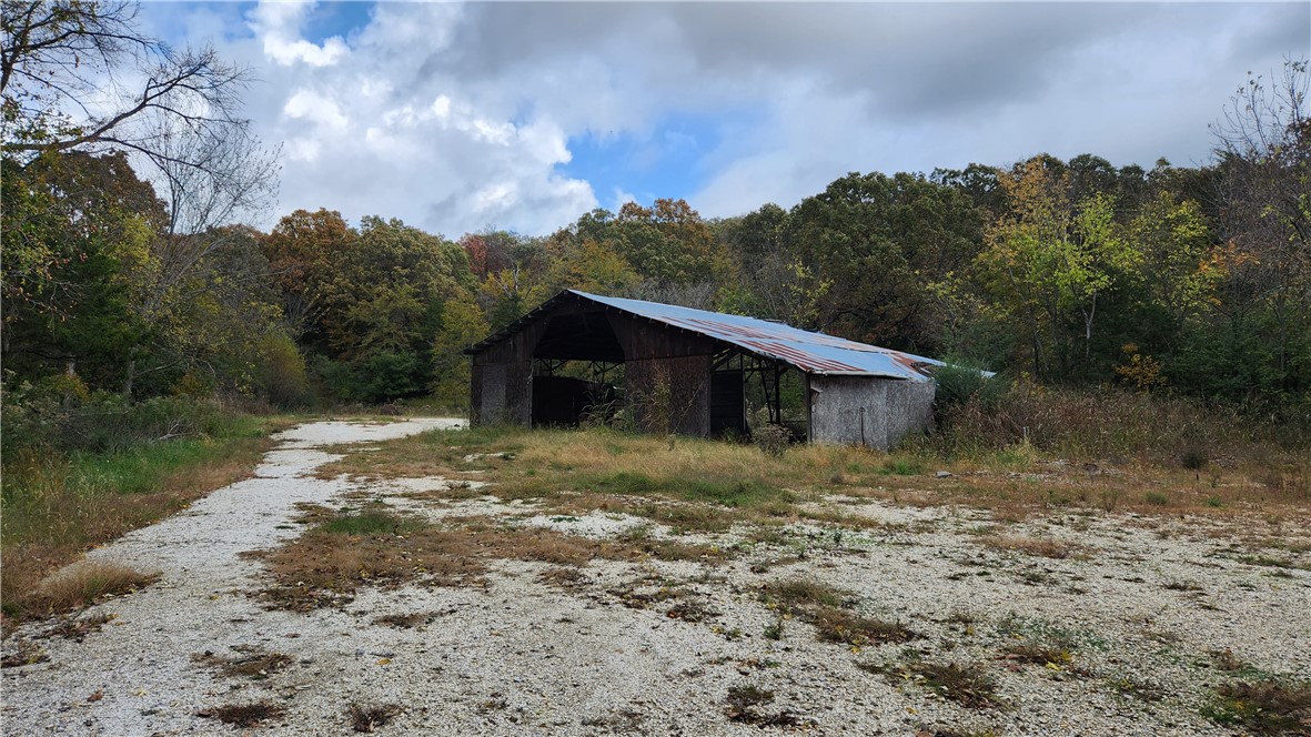main property photo 9