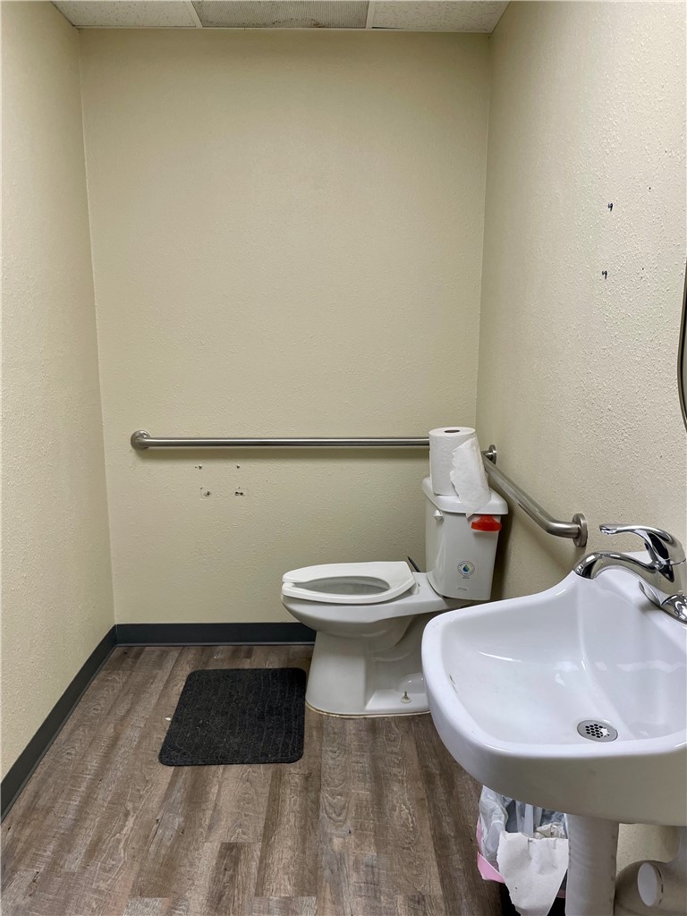 main property photo 11