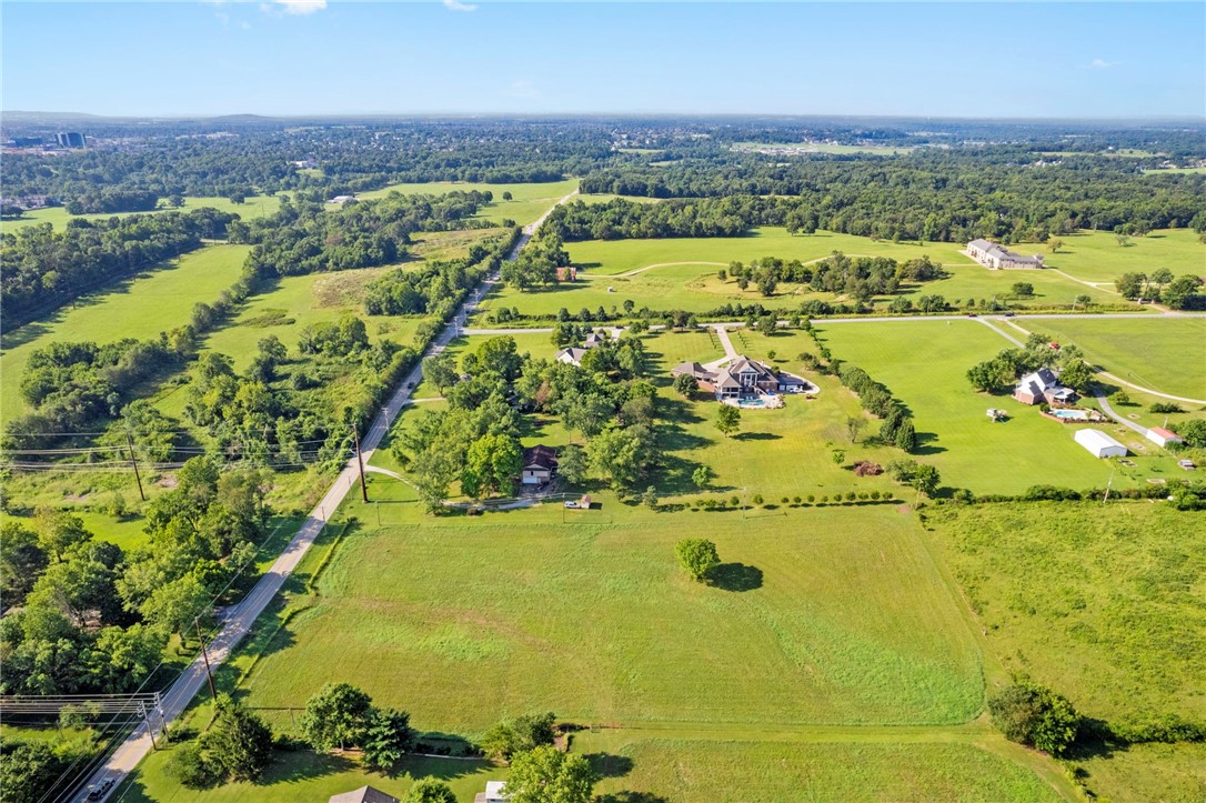 main property photo 10