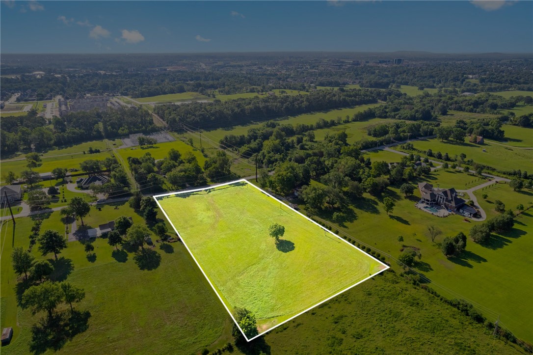 main property photo 6
