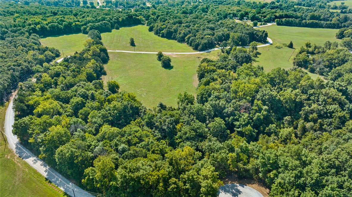 main property photo 9