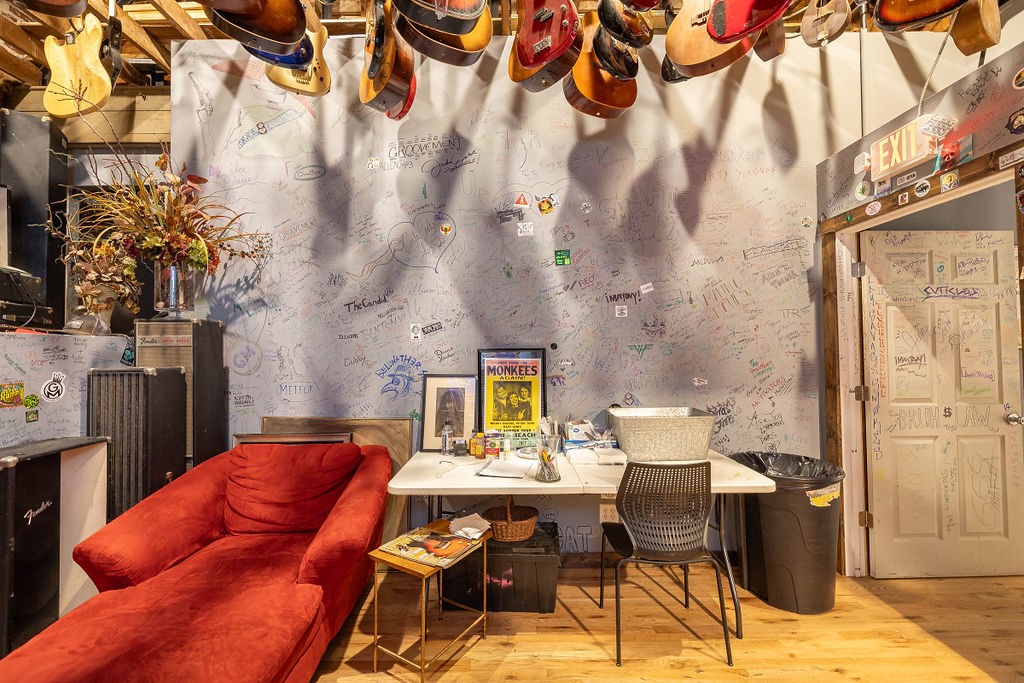 main property photo 25