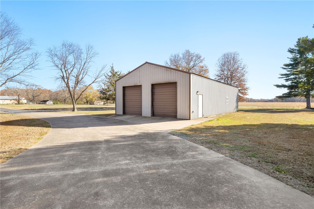 main property photo 30