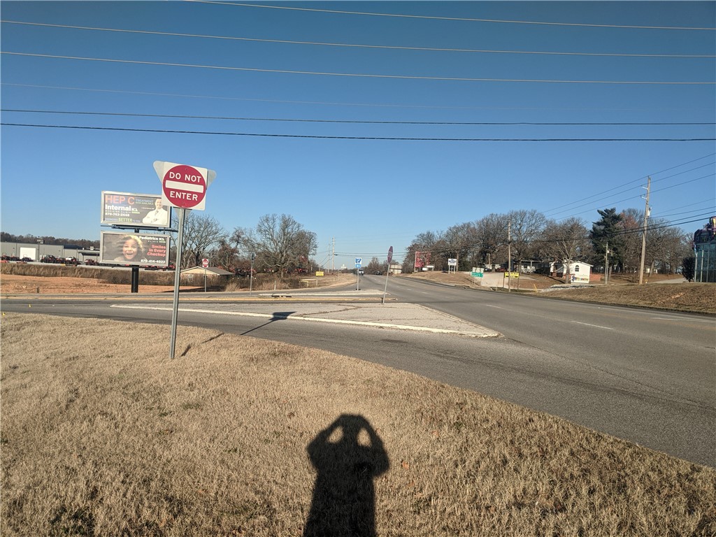 main property photo 6