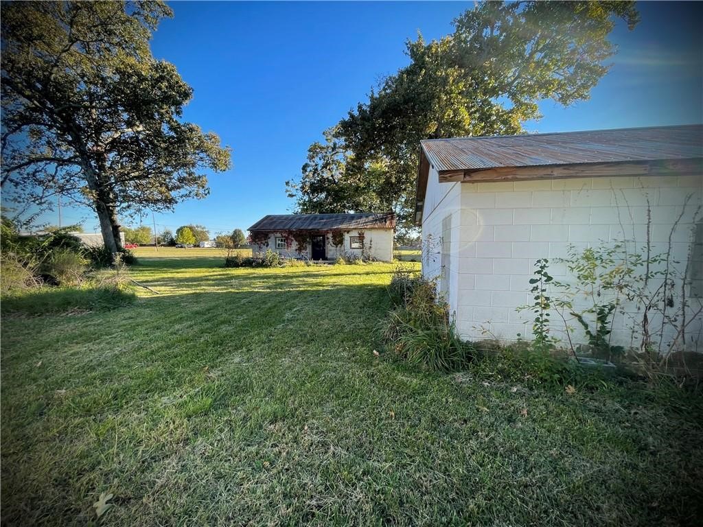 main property photo 9
