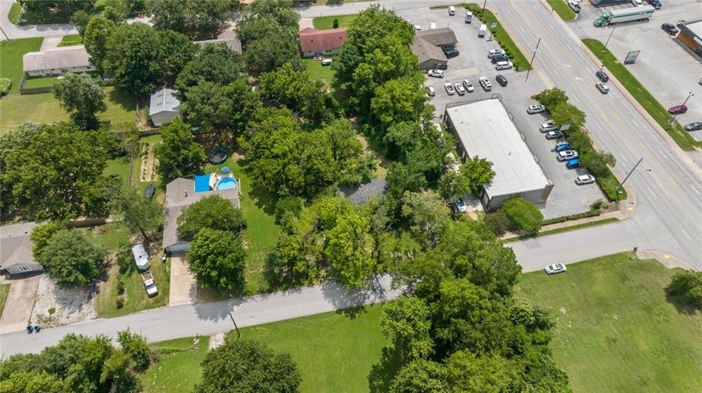 main property photo 27