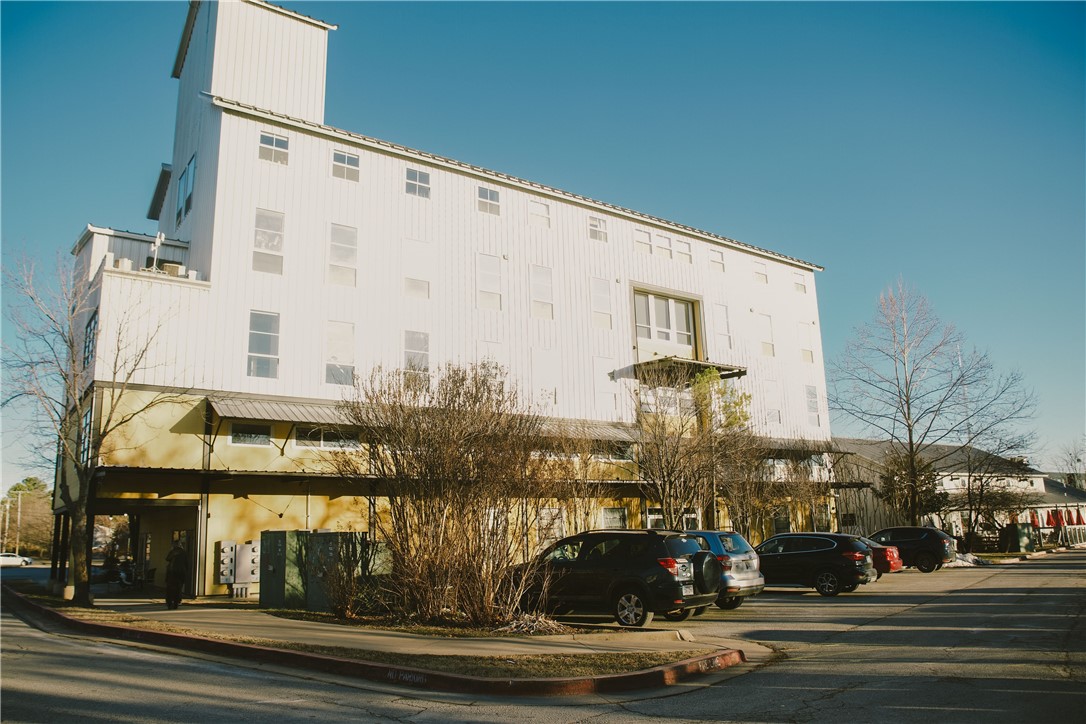 main property photo 45