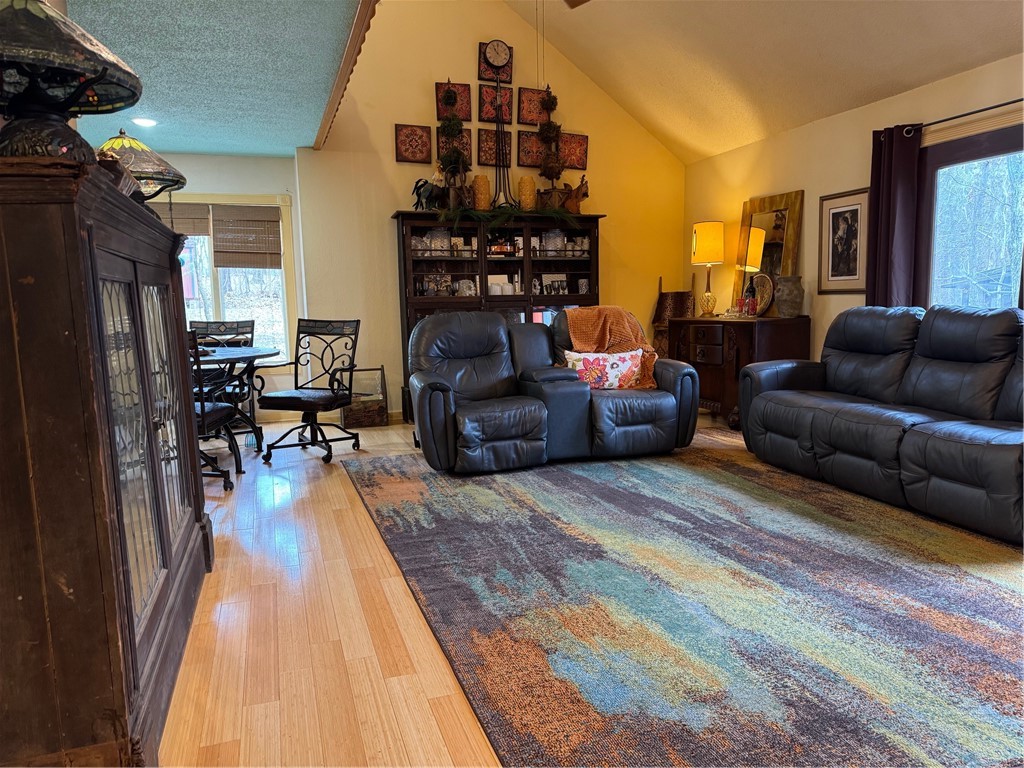 property viewer photo 6