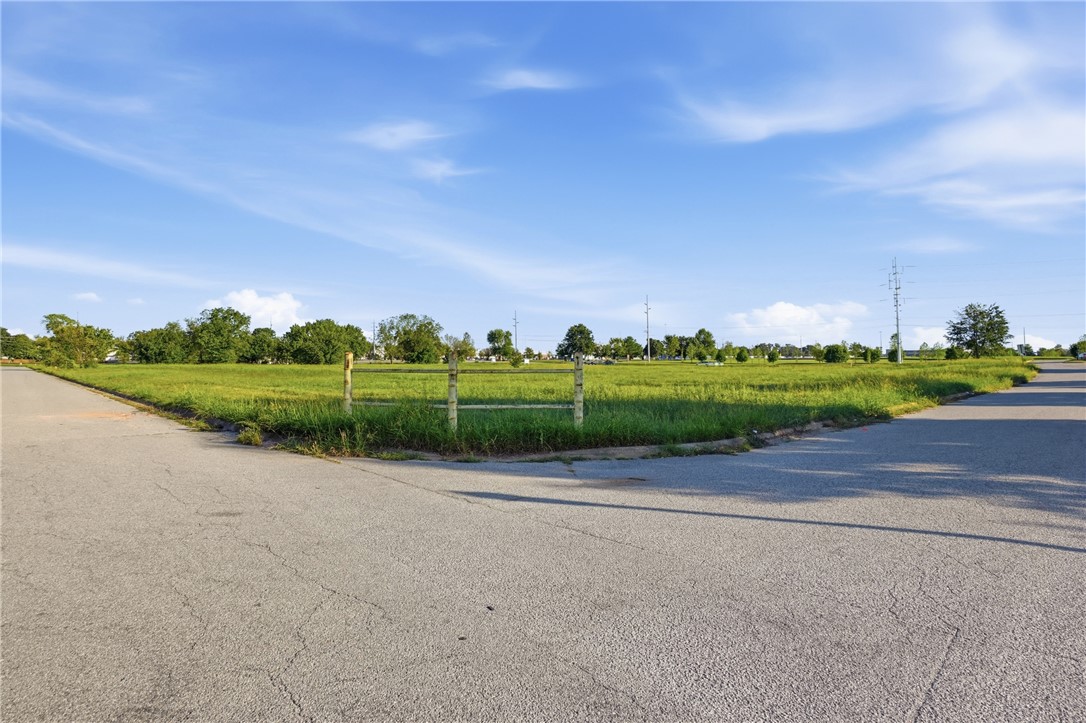 main property photo 19