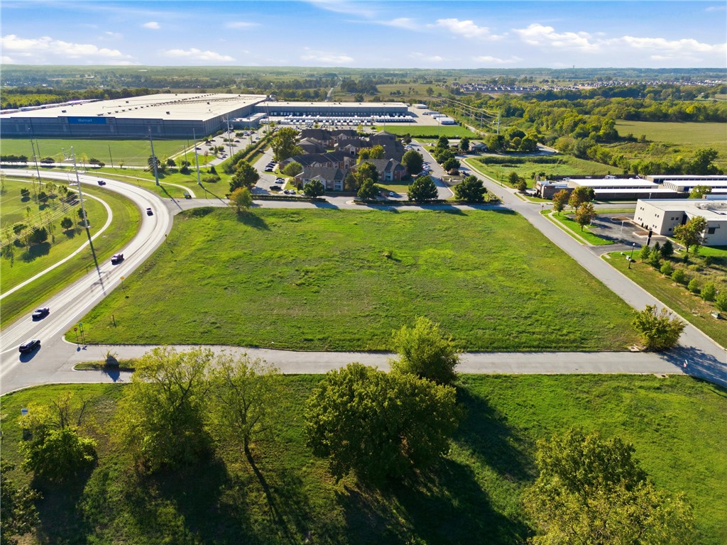 main property photo 9