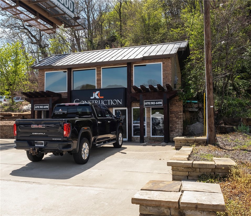 main property photo 4