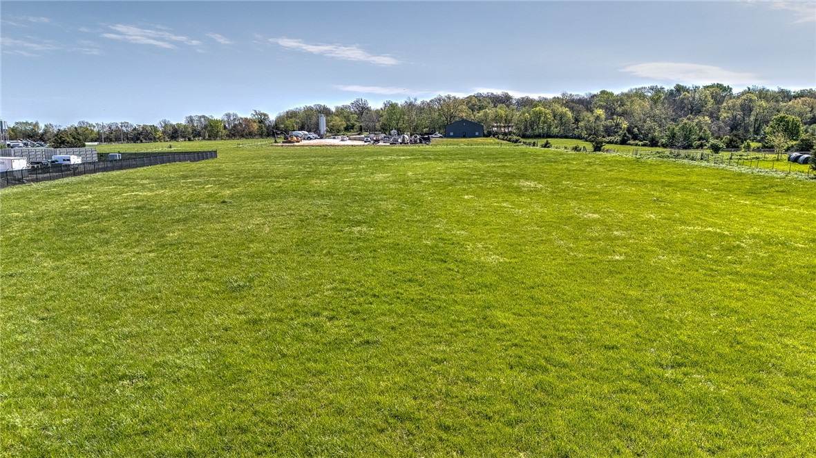 main property photo 16