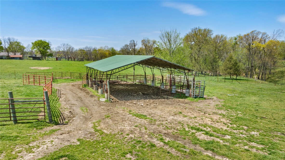 main property photo 12