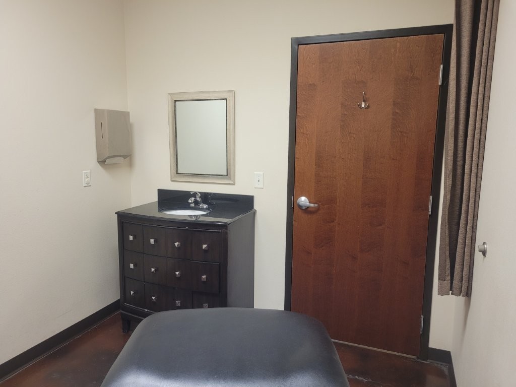 main property photo 12