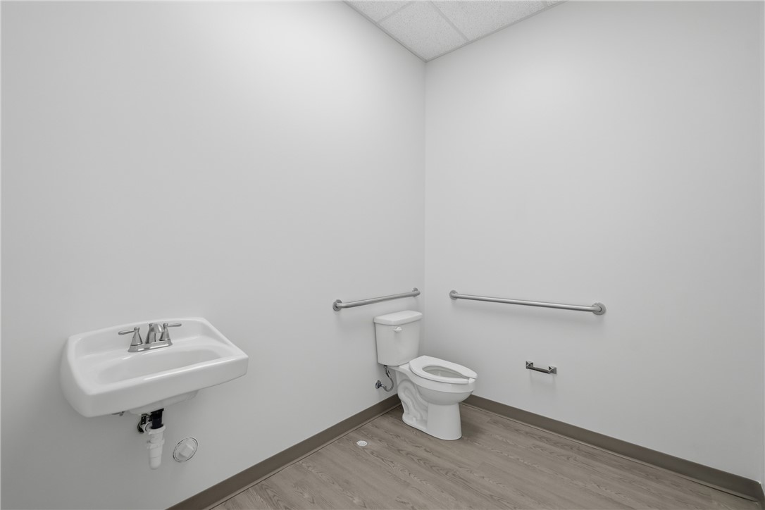 main property photo 6