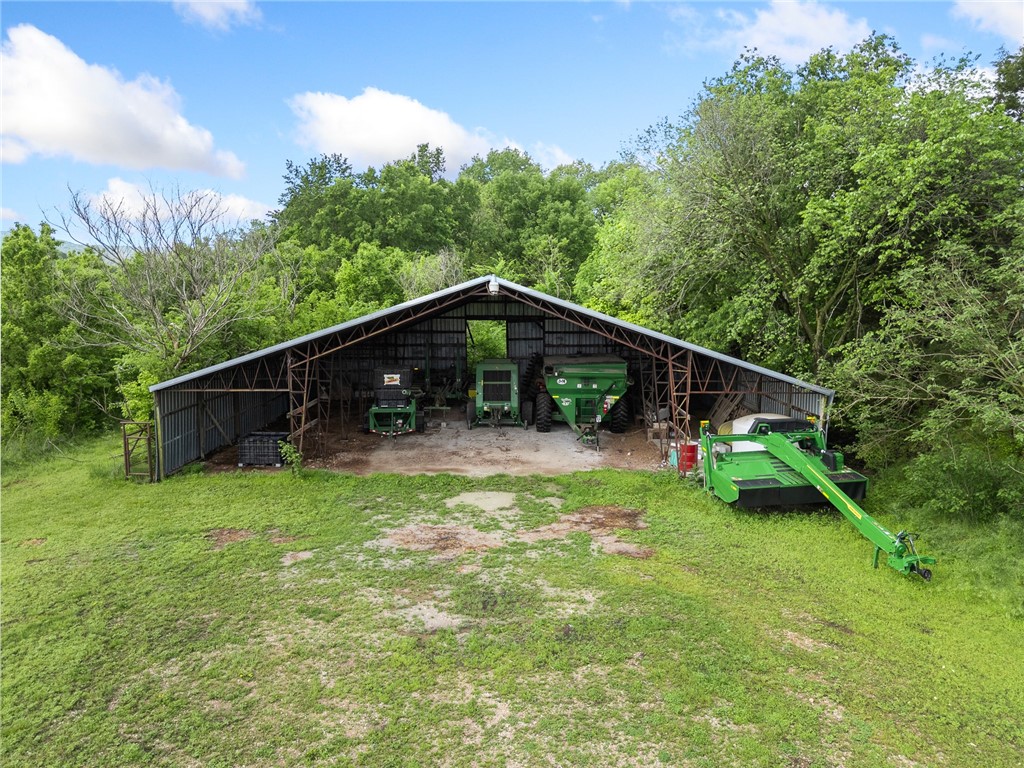 main property photo 19