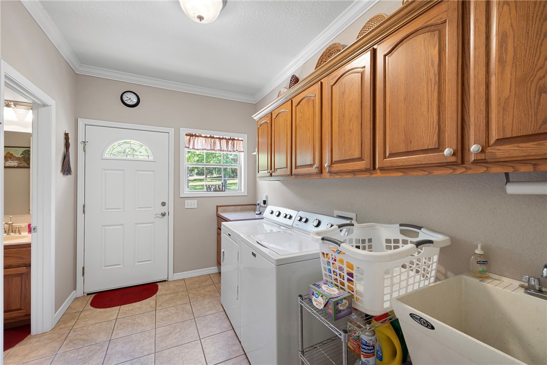 main property photo 15