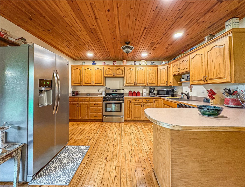 main property photo 12