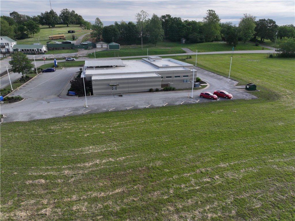 main property photo 13