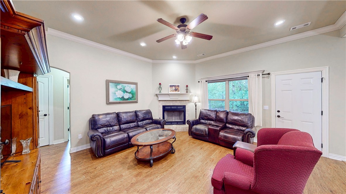 property viewer photo 35