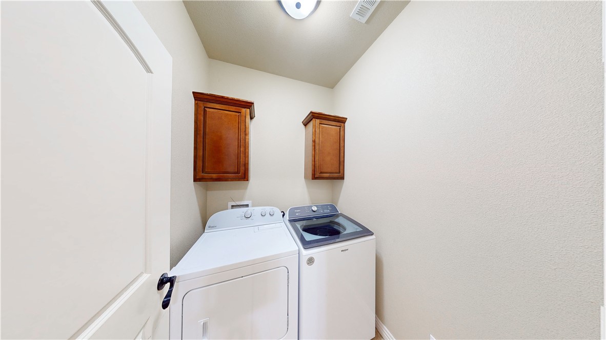 property viewer photo 44