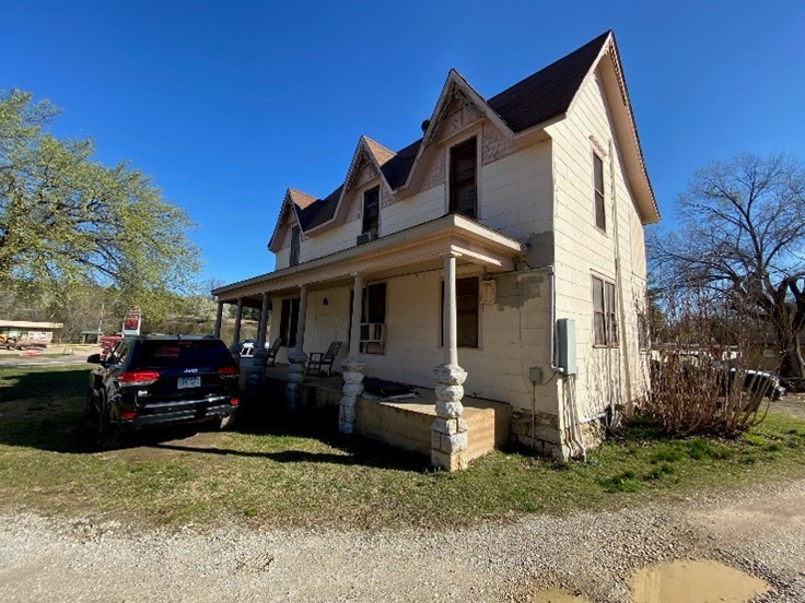 main property photo 19