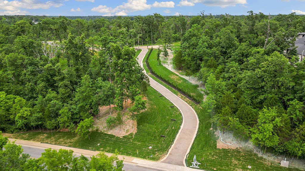 main property photo 10