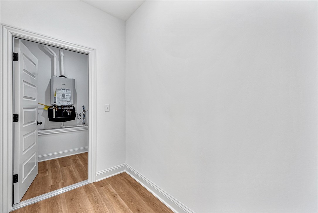 property viewer photo 30