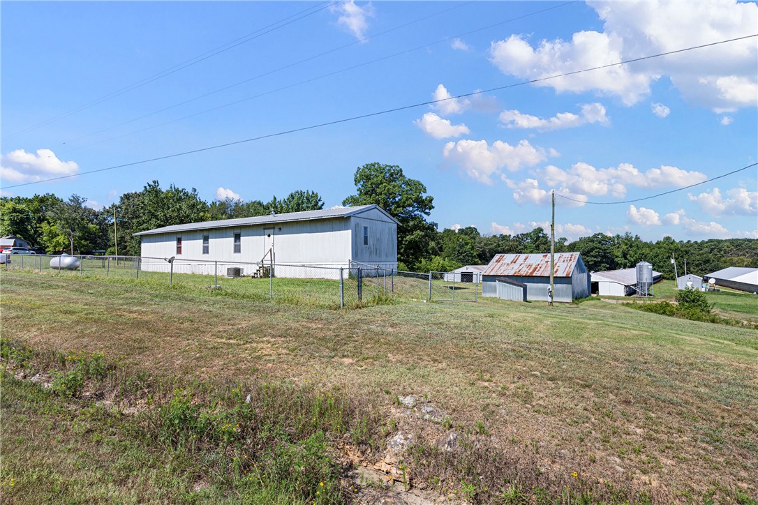 main property photo 18