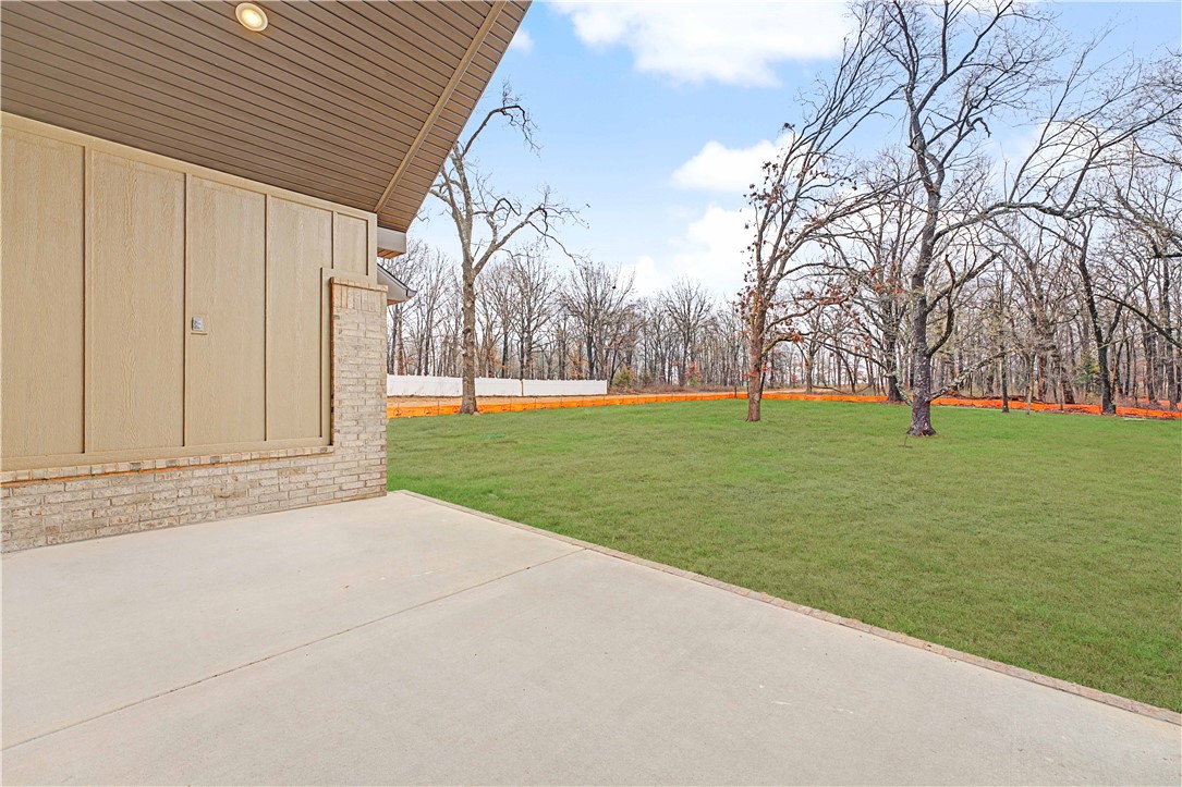 main property photo 41