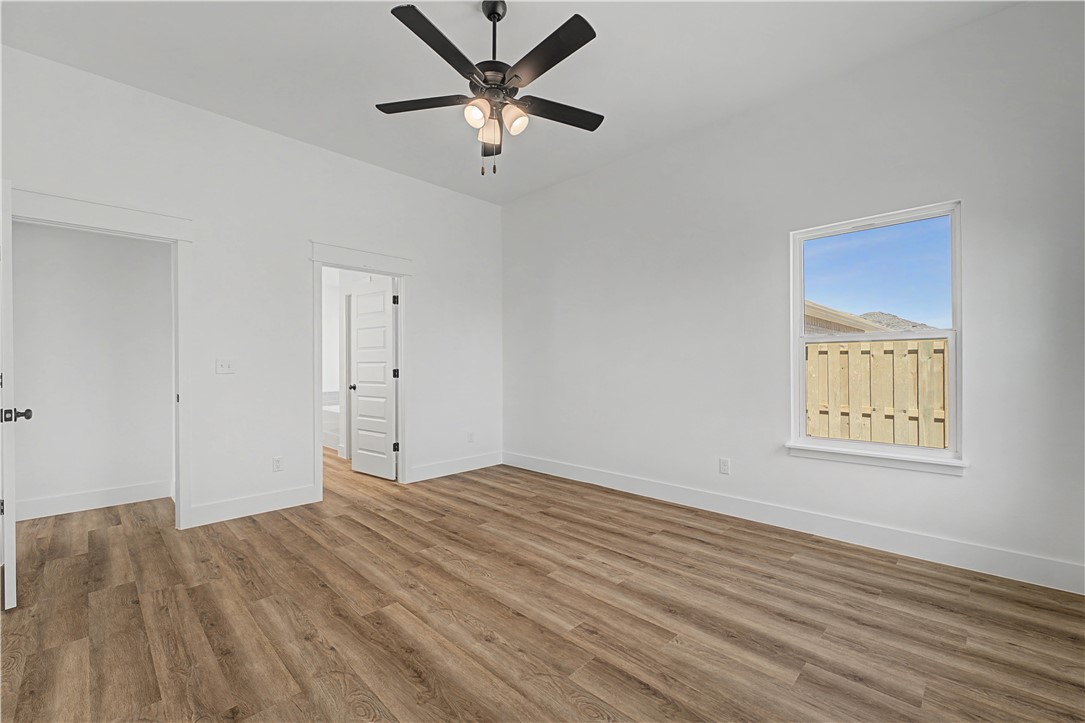 property viewer photo 30