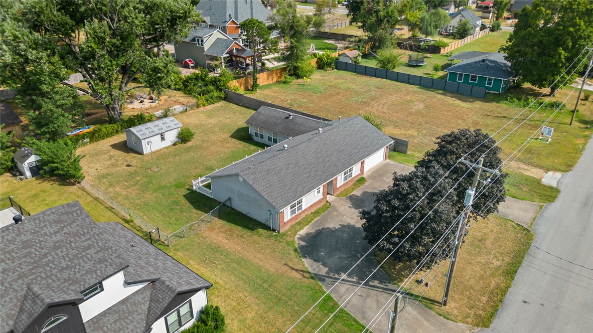main property photo 34