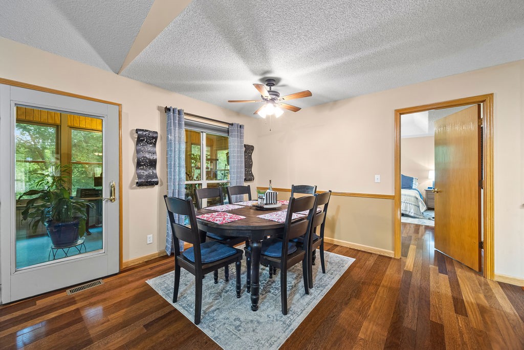 property viewer photo 12