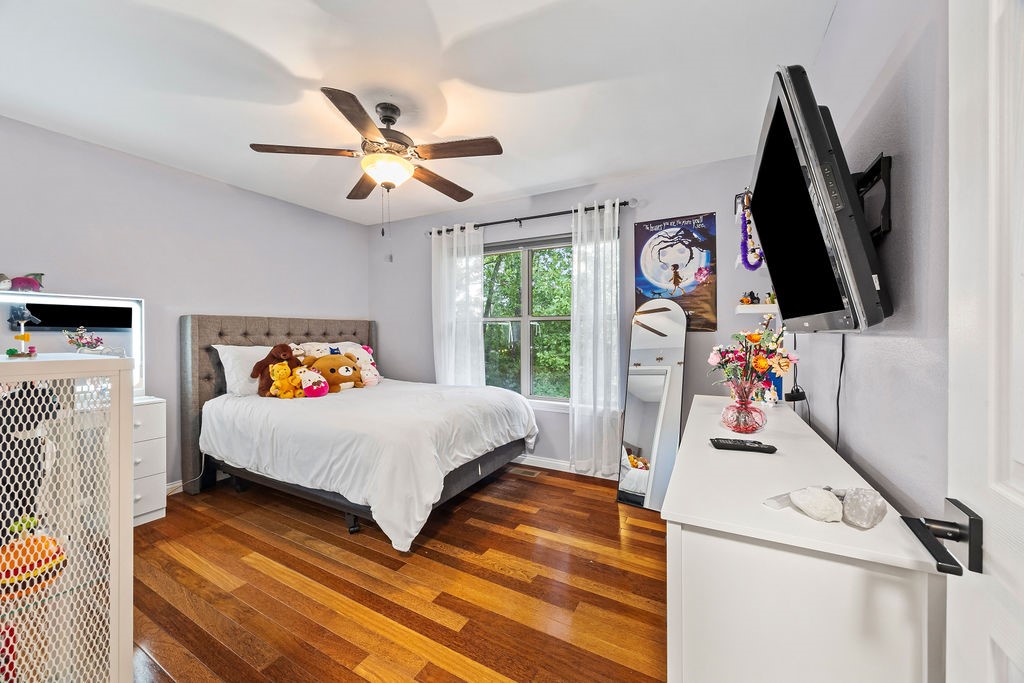 property viewer photo 16