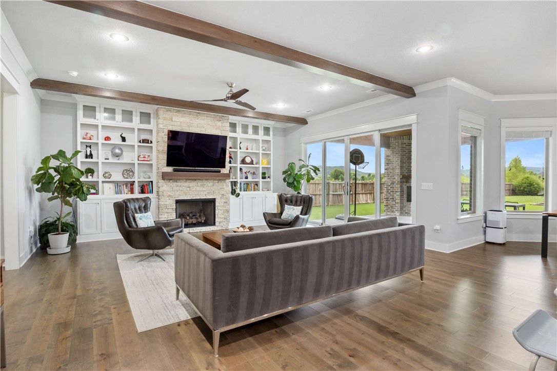 property viewer photo 5