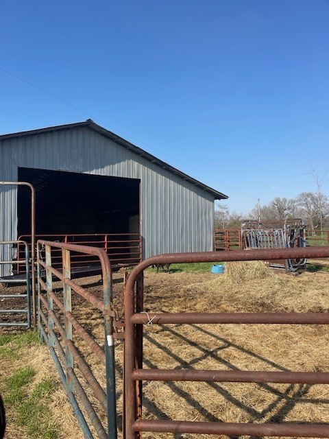 main property photo 40