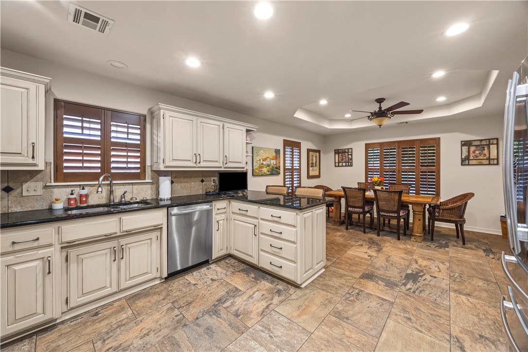 property viewer photo 7