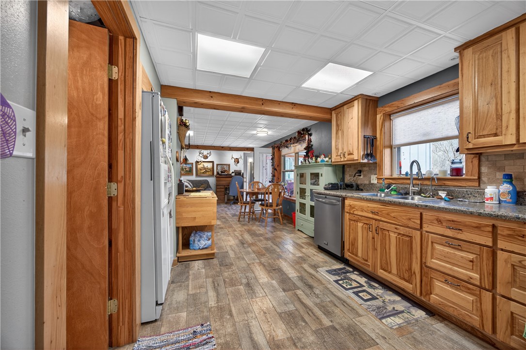 main property photo 22