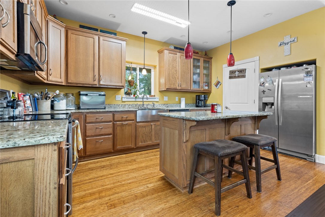 main property photo 8